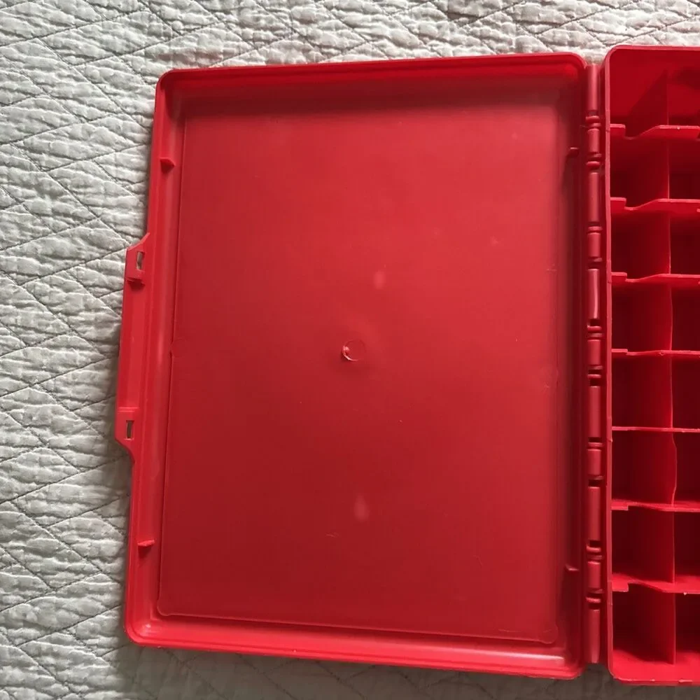 Disney Cars Red Plastic Carrying Storage Case For 50 Vehicles